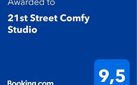 21St Street Comfy Studio